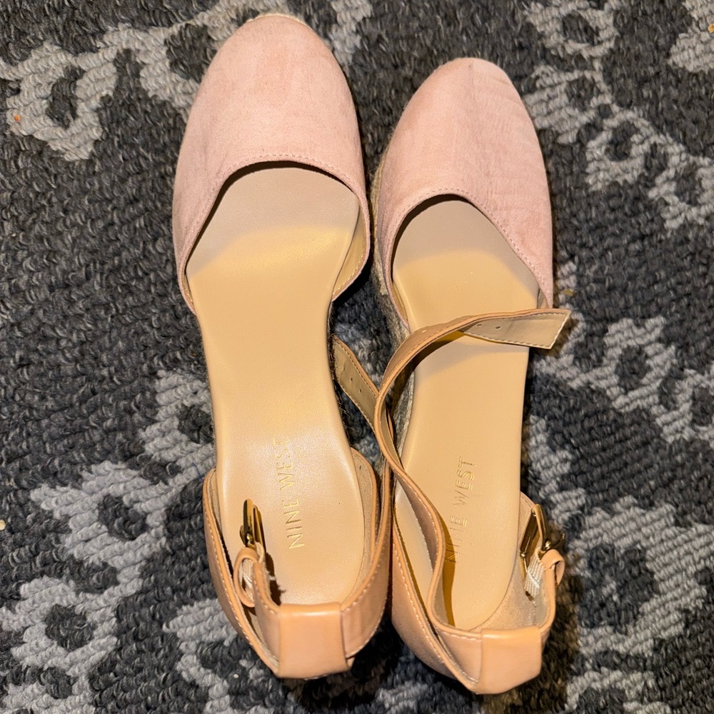 Nine West Wedges size 6 1/2 I only use them one time.